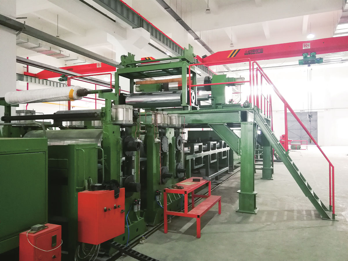 Produksjonslinje for doble metallkomposittpaneler